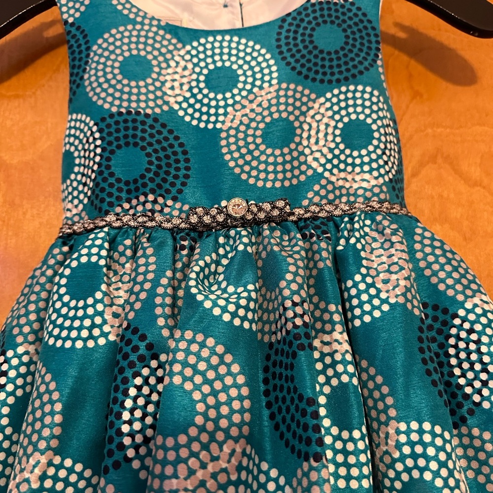 Beautiful party dress.